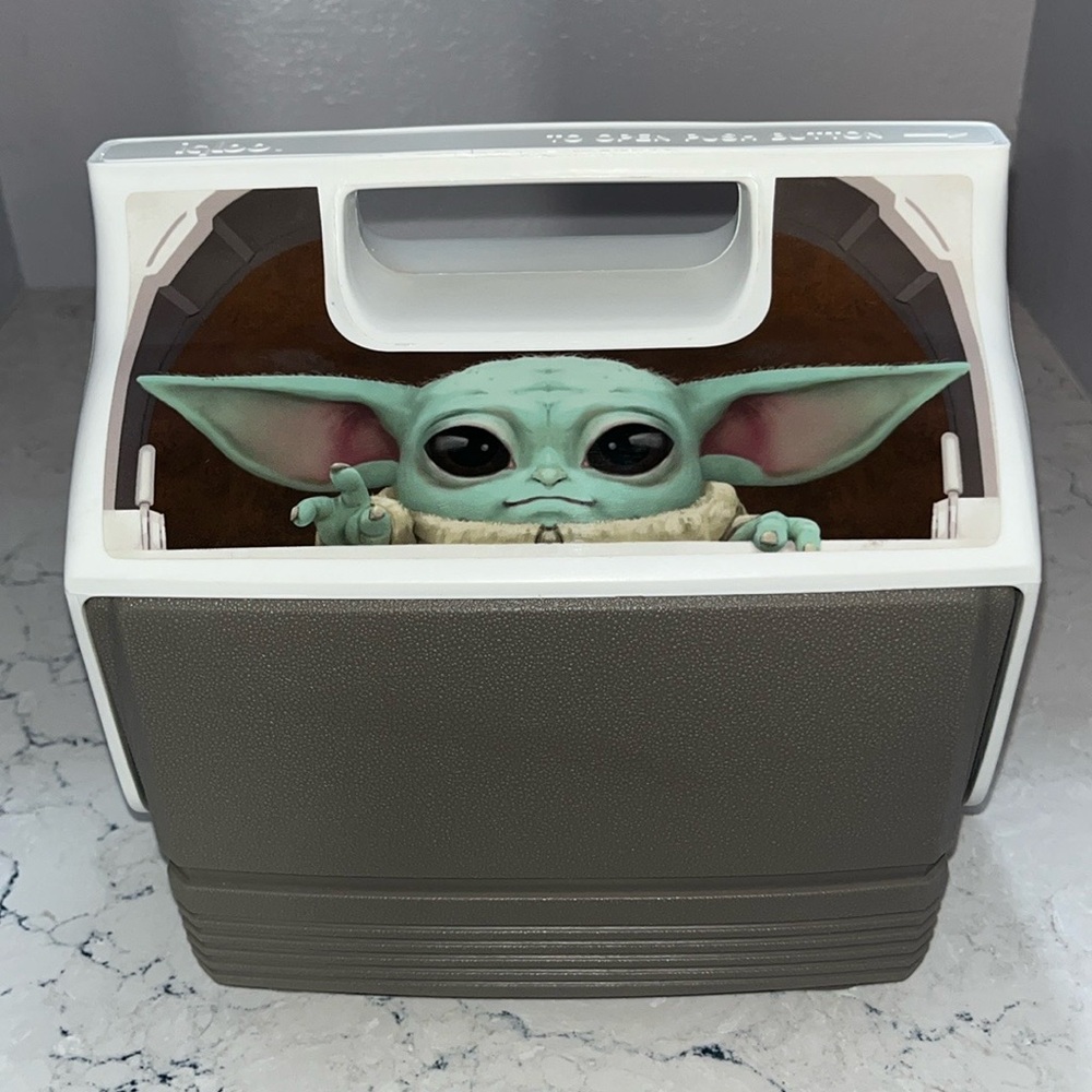 IGLOO The Mandalorian Grogu Baby Yoda Lunchbox Cooler